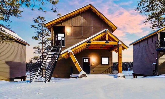 Show Low Villa | Penthouse Suite at Meadow View!