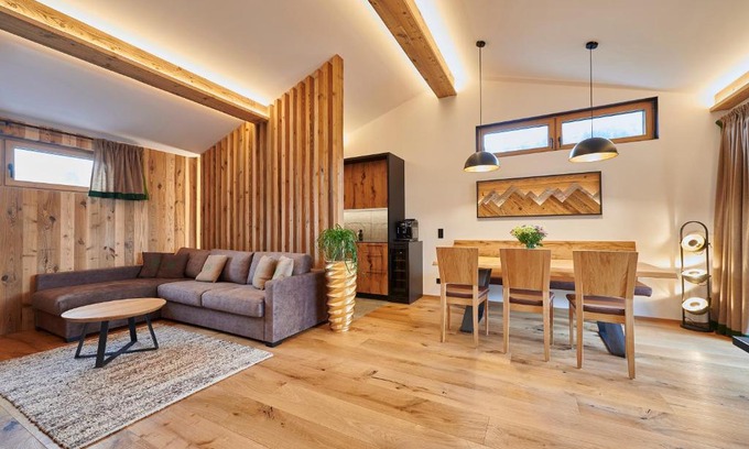 Taxenbach Apartment | Penthouse Suite by Brugger