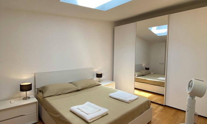 Affori Apartment | Penthouse with bath, parking space and subway under the house