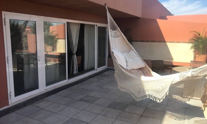 Sotogrande Apartment | Penthouse with terrace 25m from the beach
