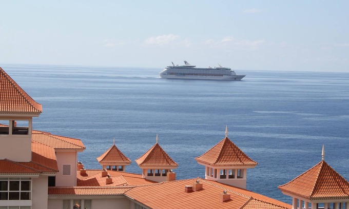 Canico Condo | Penthouse with three terraces with magnificent views. Madeira.Funchal.
