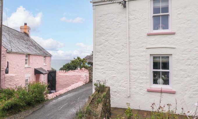 Solva Cottage | PENTWYN, pet friendly, character holiday cottage in Solva