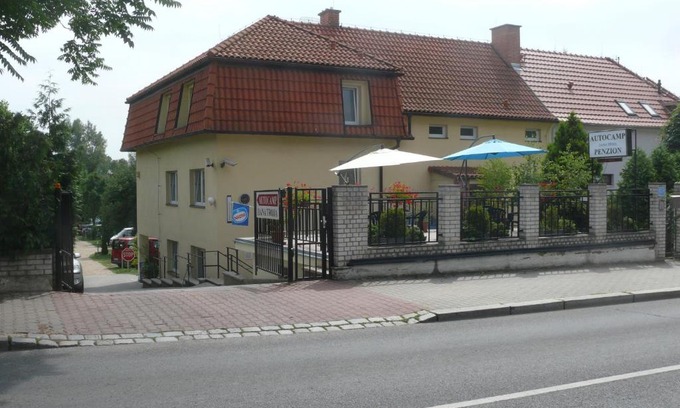 Troja House | Penzion Dana Troja