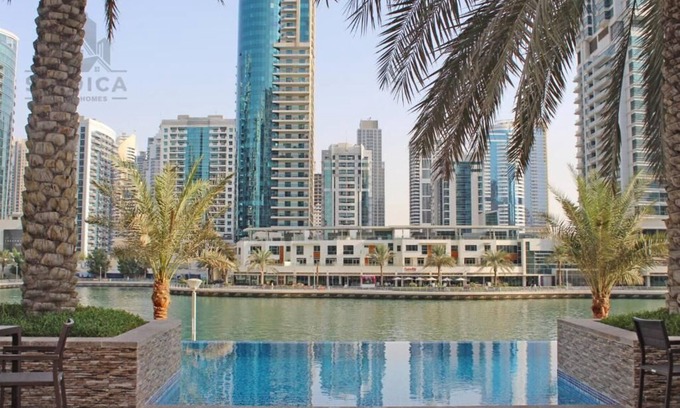 Jumeirah Apartment | Perfect 2 bedrooms apartment near the beach.