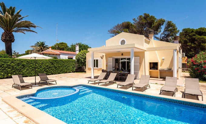 Cala Blanca Villa | Perfect 4 bedroooms Villa in Cala Blanca