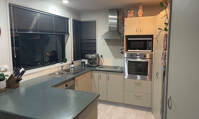 Papamoa Beach House | Perfect coastal holiday in a central Papamoa Beach location