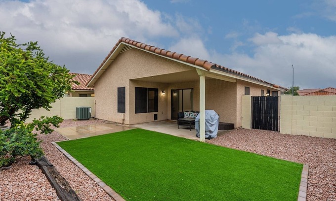 Mesa House | Perfect Escape- Pet-Friendly, BBQ, Yard +Fall Spl
