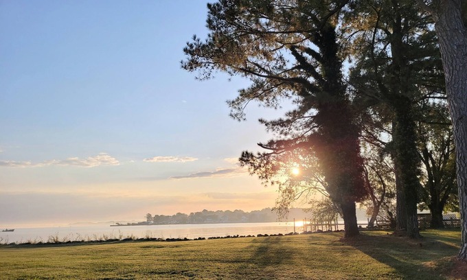 Kent Narrows House | Perfect Fall Retreat at Heron Point - 2 Acre Waterfront Escape at Kent Narrows