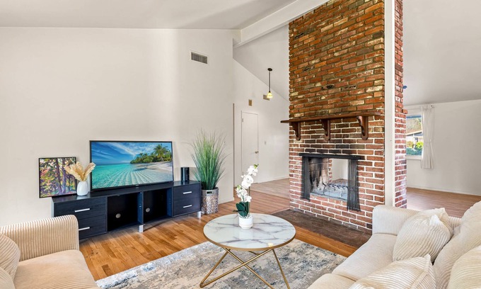 Duarte House | Perfect Family Home With Fireplace Spacious Yard