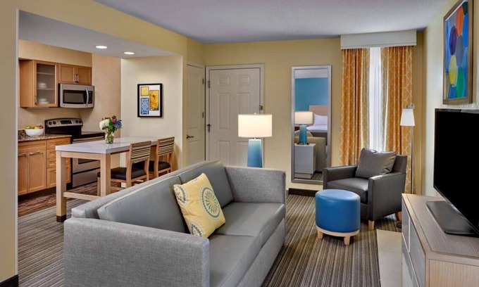 Blue Ash Hotel | Perfect Family Retreat, Pet-Friendly, Near Cincinnati Attractions!