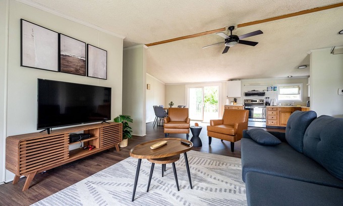 Prairieton House | Perfect for Extended Stays! 3BR