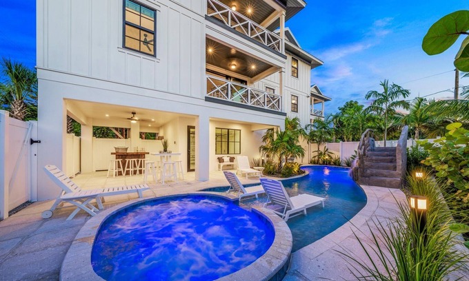 Siesta Key House | Perfect for Families, Resort Pool/Spa w/Waterslide, Video Games/Ping Pong