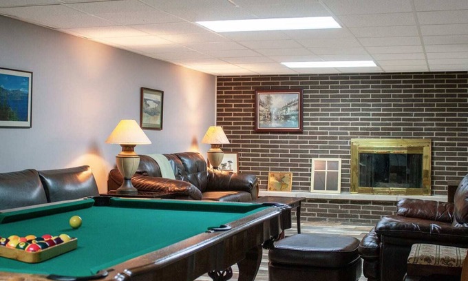 Bloomington House | Perfect for Family Gatherings & IU Sporting Events!