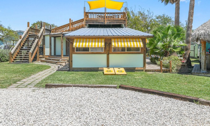 Fulton Resort | Perfect for large groups! Cheaper Than Therapy Airstream Retreat!