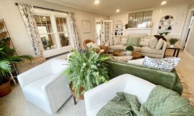 Oshkosh House | Perfect Lake House to gather with Friends and Family. Come make some memories!