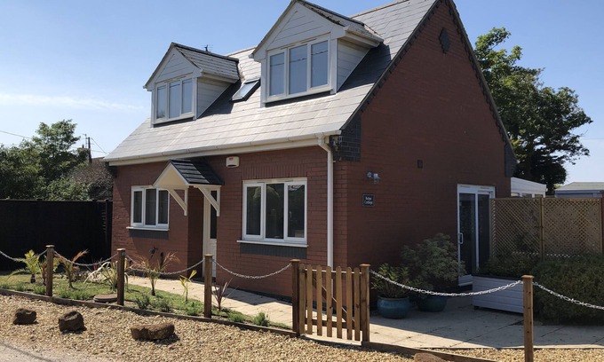 Hunstanton House | Perfect property 100 metres from the Beach and Golf Course