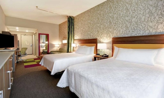 Jekyll Island Hotel | Perfect Spot for Unwinding! Outdoor Pool, Pet-Friendly Property, Free Breakfast!