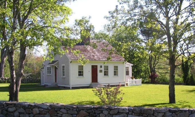Adamsville Cottage | Period Cottage In Idyllic Country Setting, Minutes From Ocean; Pet-Friendly.