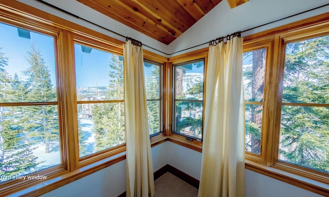 Kirkwood Ski Chalet | Perle du Bois - Ski in/Ski out 6 bedroom luxury home in Palisades at Kirkwood