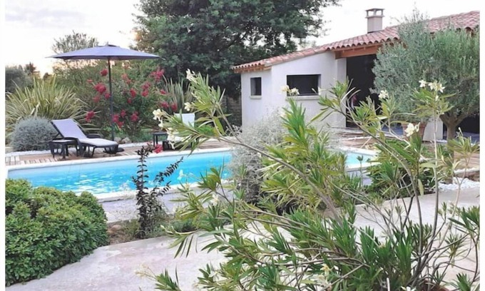 Le Thor Villa | Perle rare :Villa de Campagne 140 m2 avec Piscine son pool house & Grand jardin