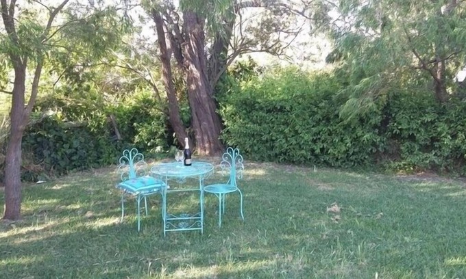 Dunsborough Cottage | PERON COTTAGE BY THE BAY. Huge backyard for your "Furry Friends" Small dogs only