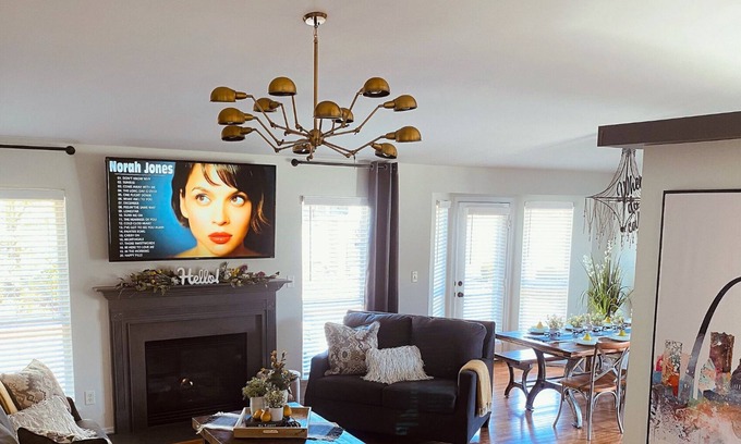 Ballwin House | Pet and Family Friendly House - Great Location- 30 Minutes to Downtown