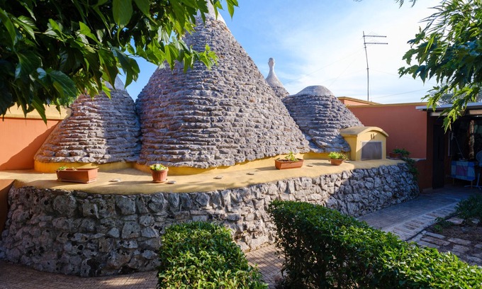 Francavilla Fontana Villa | Pet-Friendly Villa "Trullo" with Garden & Barbecue