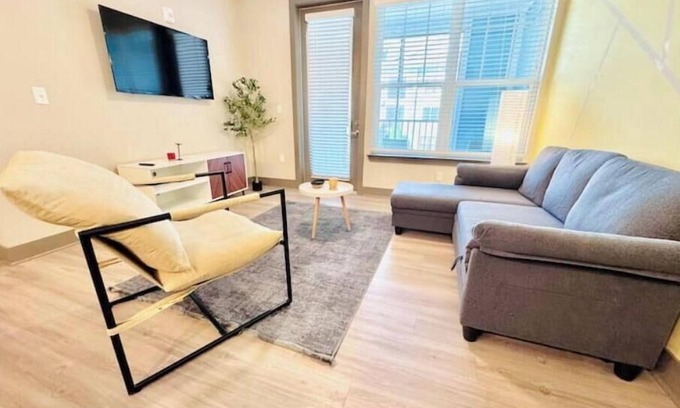 Florida Central Atlantic Coast Apartment | Pet-Friendly, 15 Min to Parks, King Bed, Amenities