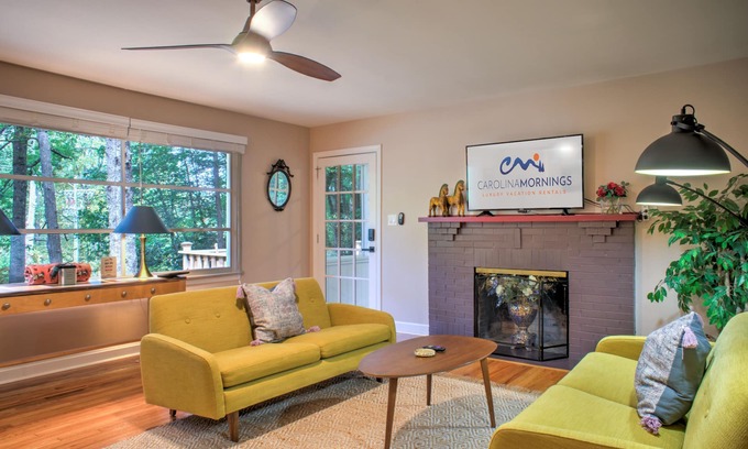 Skyland House | Pet-Friendly 2BR Cottage, Foosball, Grill, 10 Min to Asheville + Biltmore Pass