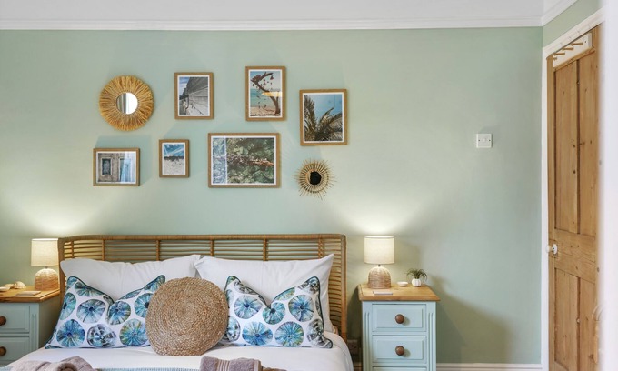 Portsmouth Cottage | Pet Friendly 3 Bed House Southsea - NEW LISTING!