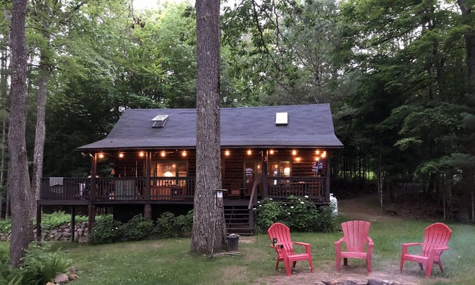 Lake Pleasant Cabin | Pet Friendly and Private: Lakefront Log Cabin on 3 acres
