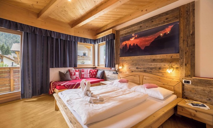 Mareo Ski Chalet | Pet-friendly Apartment "Villa Anita Pares" with Mountain View, Sauna, Wi-Fi, Terrace & Balcony