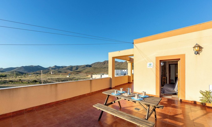 El Pozo de los Frailes Apartment | Pet-Friendly Apartment Las Cuatro Lunas with Mountain View, Terrace & A/C