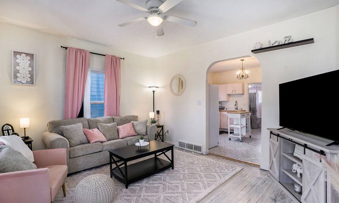 Greeley House | Pet friendly Cozy and Charming Bungalow one block from UNC!