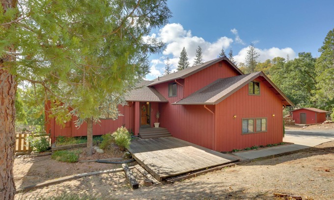 North Fork Cabin | Pet-Friendly Escape w/Game Room & Fire Pit!