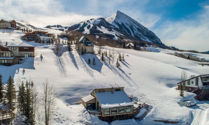 Crested Butte House | Pet Friendly, Great Views, Great For Large Groups