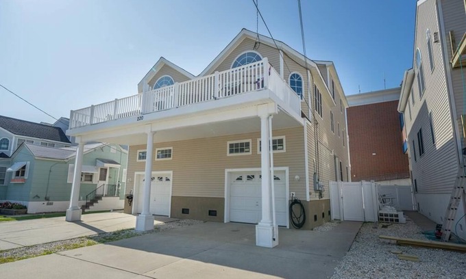 Sea Isle City Condo | Pet Friendly! Great Location- Can Walk to Downtown Sea Isle