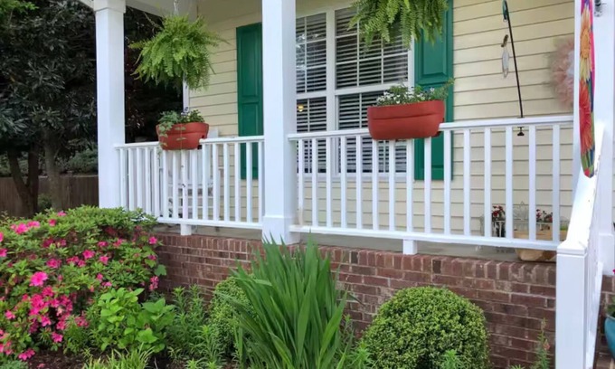 Raleigh House | Pet Friendly Home & Golf