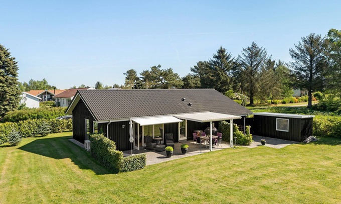 Farso House | Pet friendly home in Farsø with kitchen