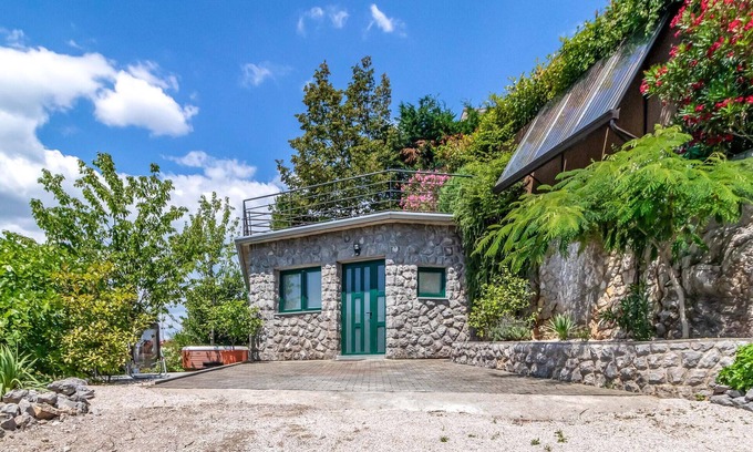 Bezjaki House | Pet friendly home in Marinici with WiFi