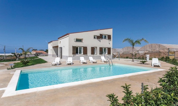 Ragusa House | Pet friendly home in Ragusa