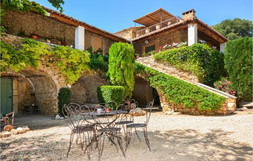 Baron House | Pet Friendly Home In Uzès