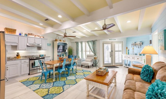 Jekyll Island Apartment | Pet-Friendly Jekyll Island Abode - Walk to Beach!
