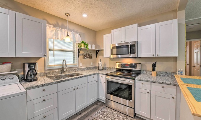 Kannapolis House | Pet Friendly Kannapolis Home w/Fenced-in Yard!