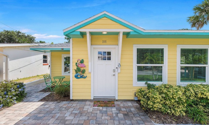 New Smyrna Beach House | ☀️ Pet Friendly - Lemon Drop☀️