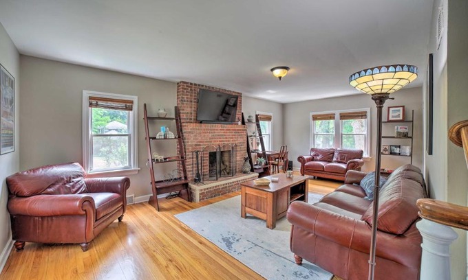 Miller Beach House | Pet-Friendly Lake Getaway 1 Block to Beach!