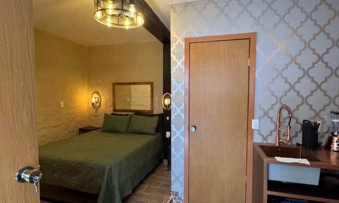 Zapopan Apartment | Pet Friendly Luxury Depa in Bugambilias