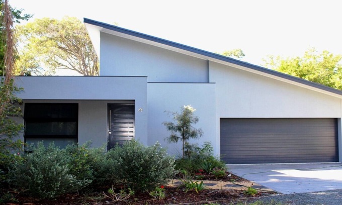 Hawks Nest House | PET FRIENDLY with Privacy, Excellence & WiFi