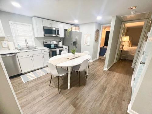 North Charleston House | Pet- & kid-equipped 2 br cottage near downtown