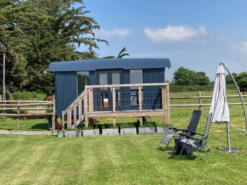 Dragey-Ronthon House | Petit Bijou